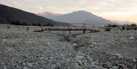 Hace años que no trae agua y se ha transformado en un basural